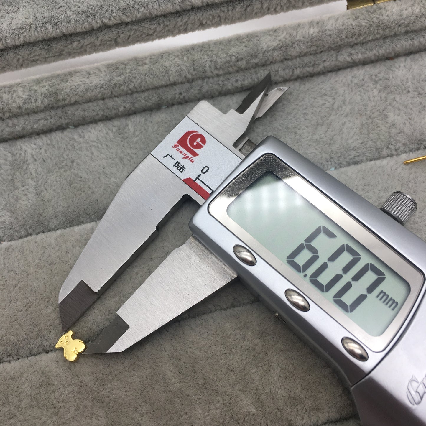 615260370