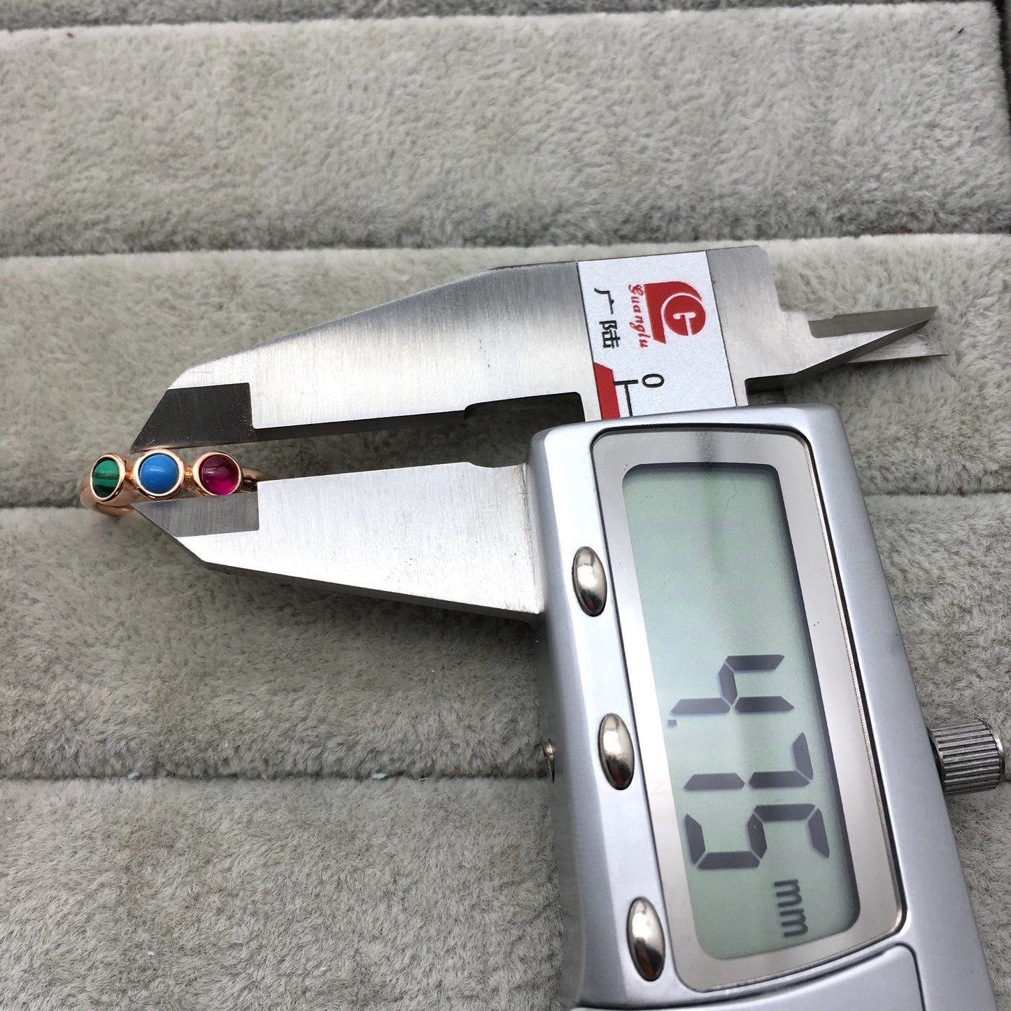 c812405530