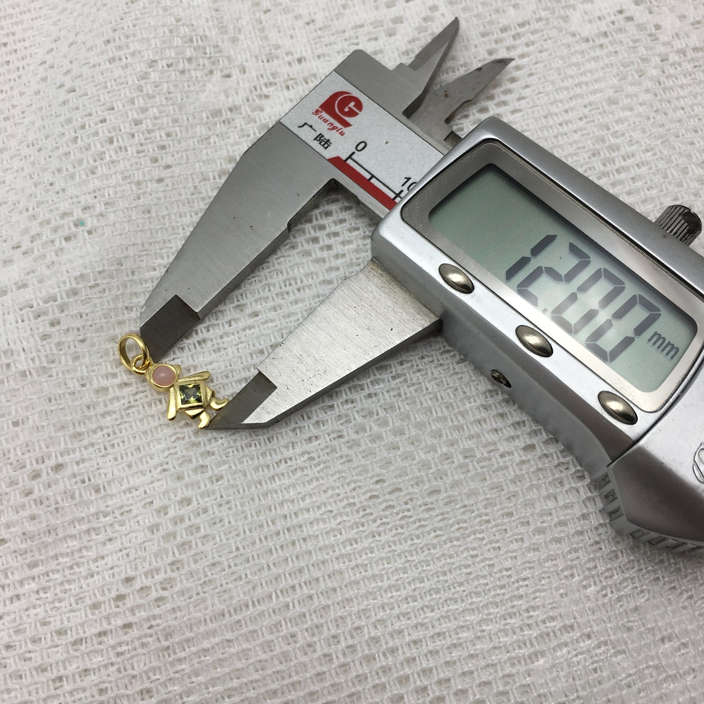 114154640