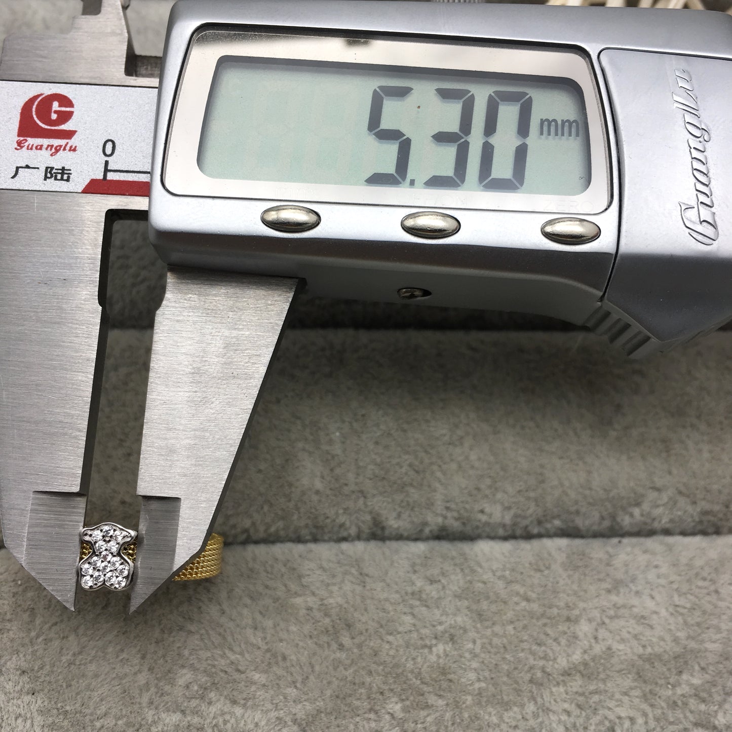 613105030