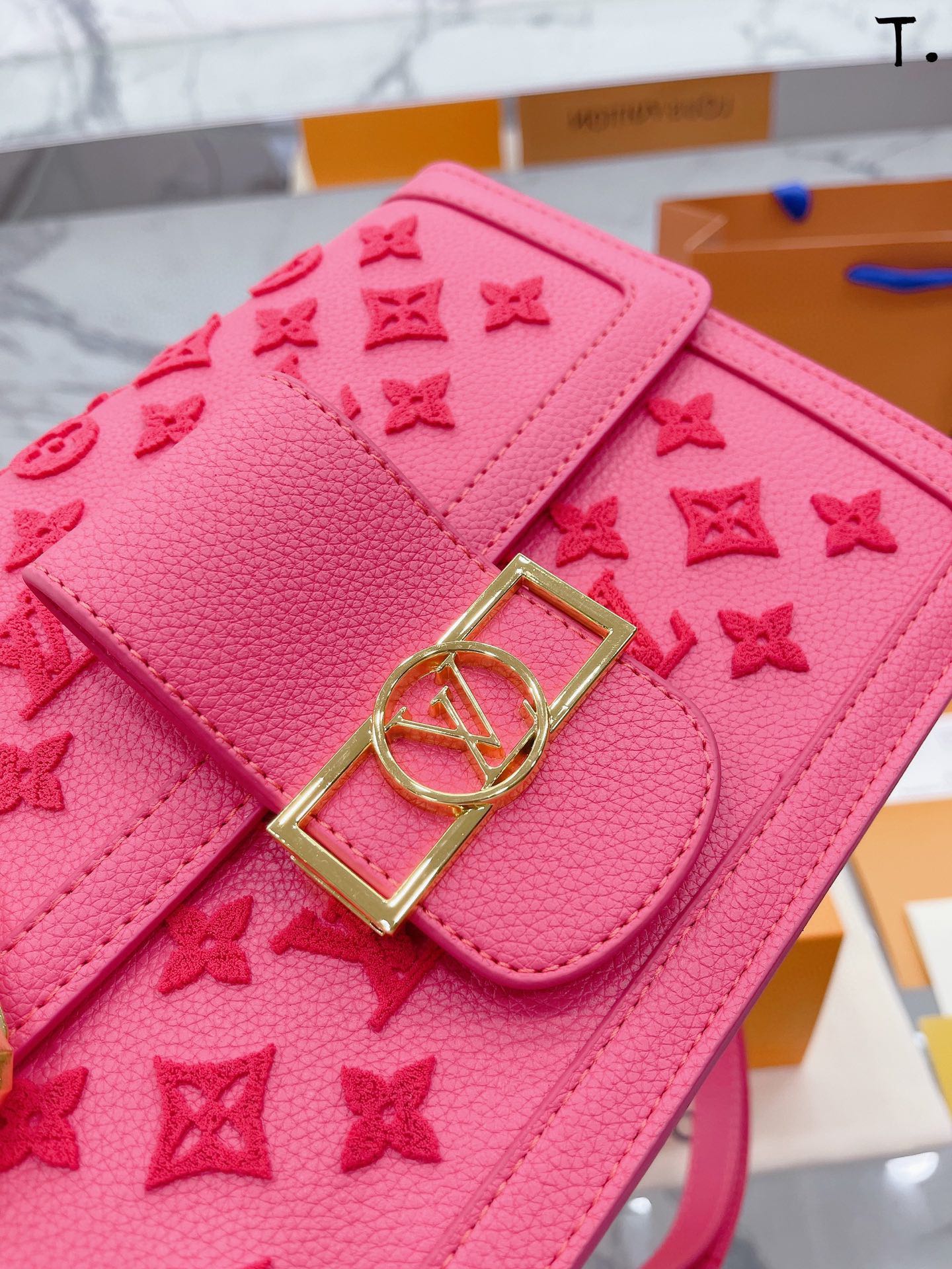 LV-BAG285