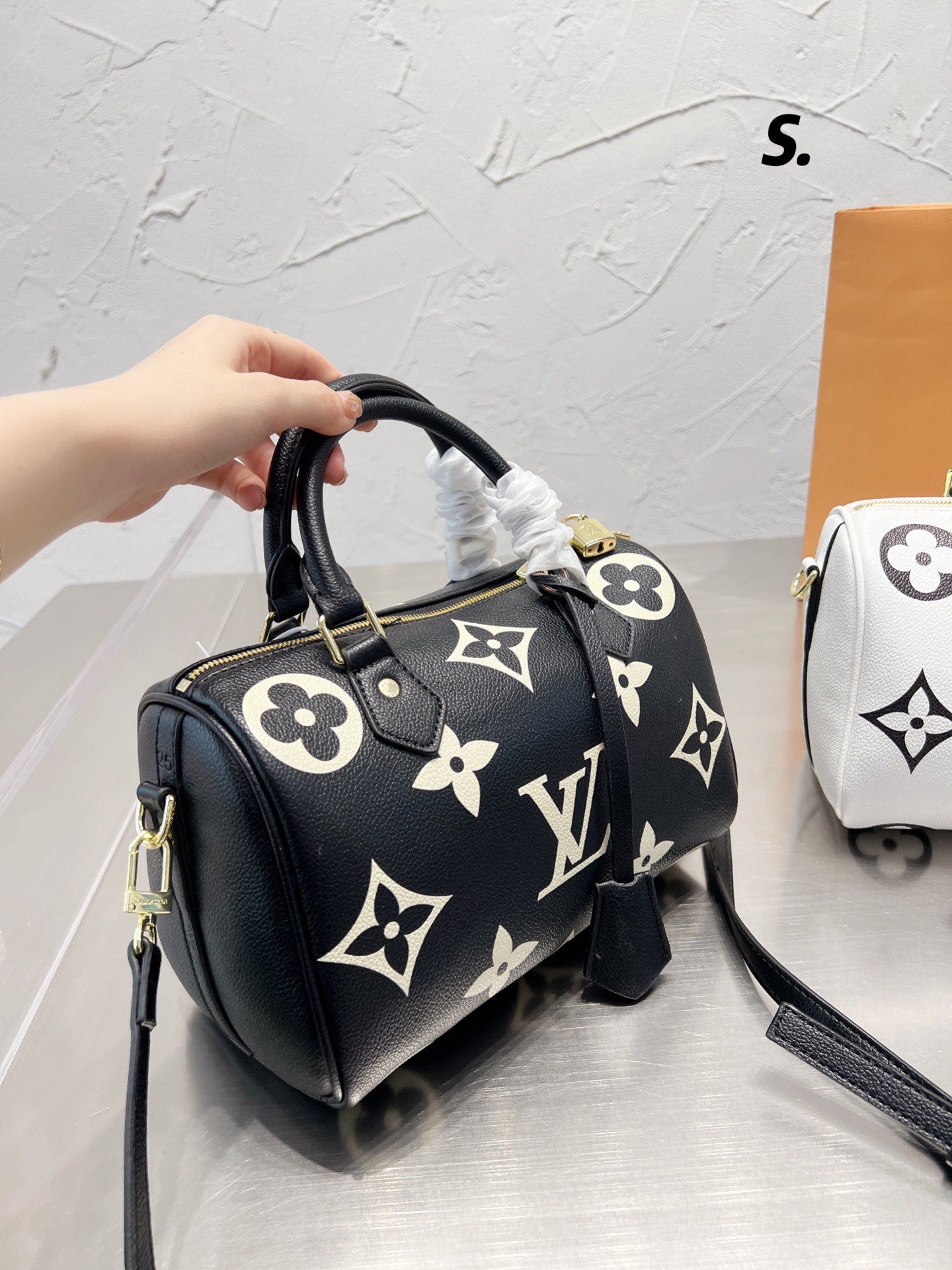 LV-BAG328