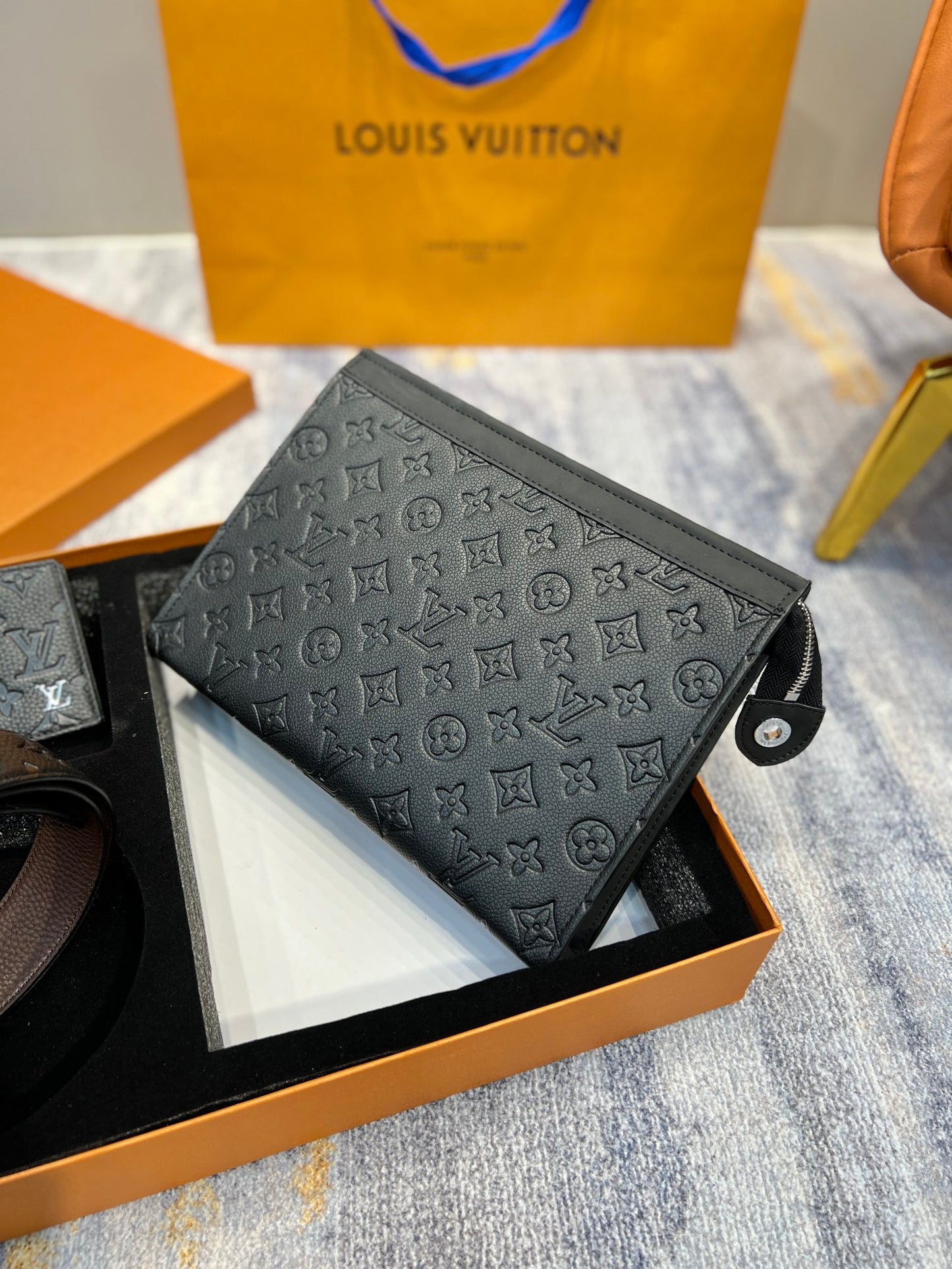LV-BAG284