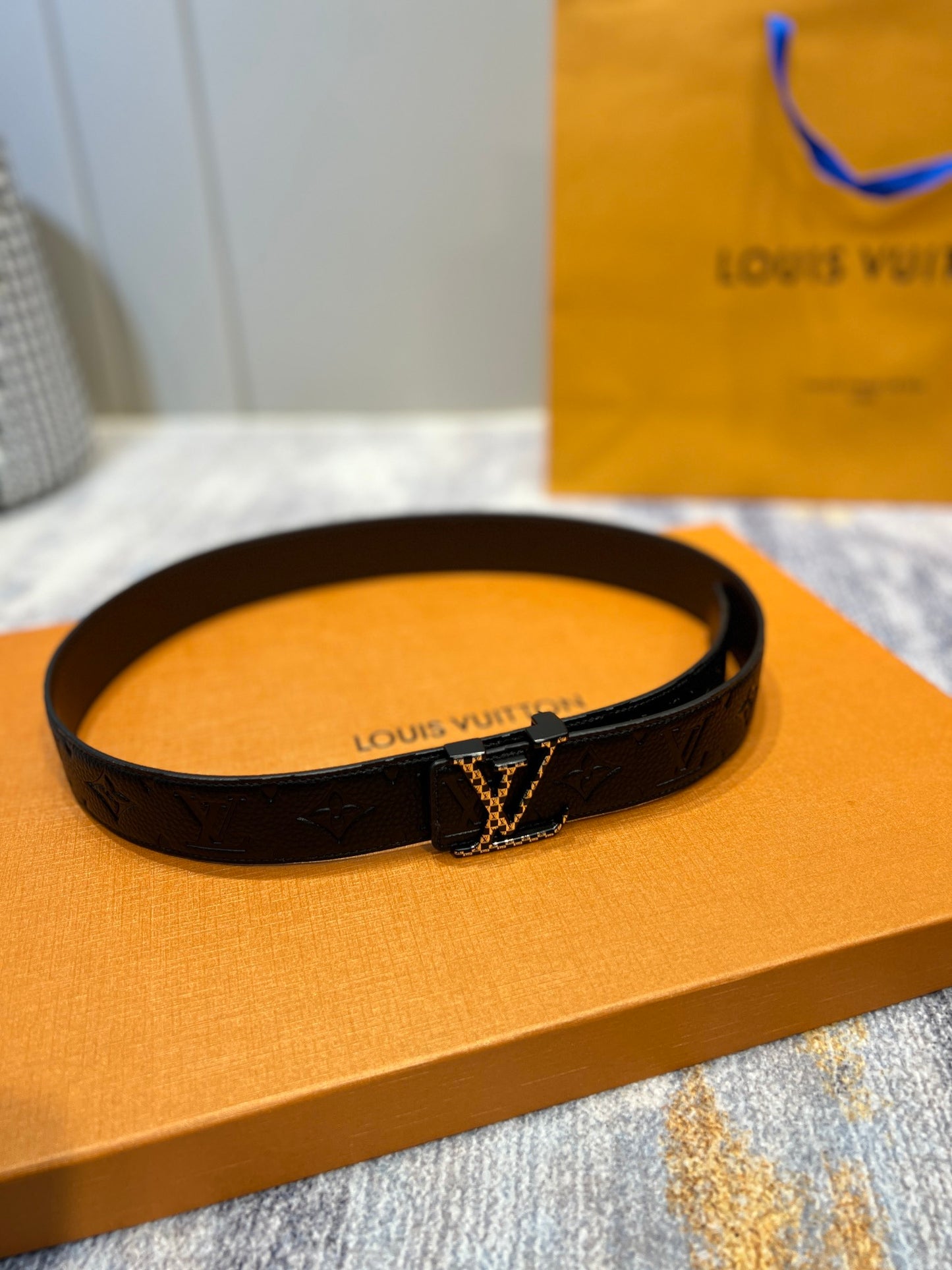 LV-BAG284
