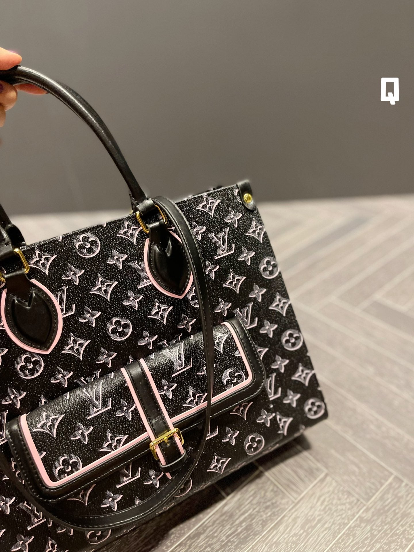 LV-BAG298