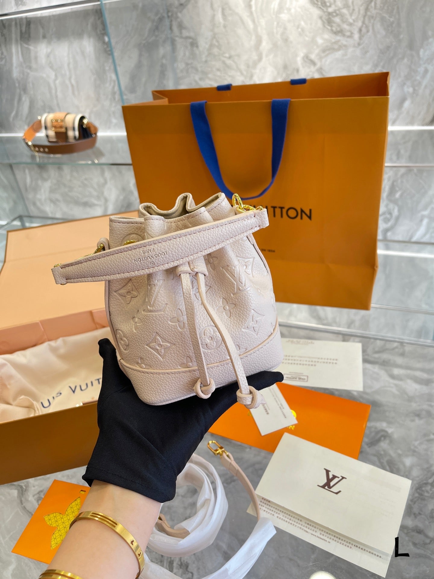 LV-BAG342