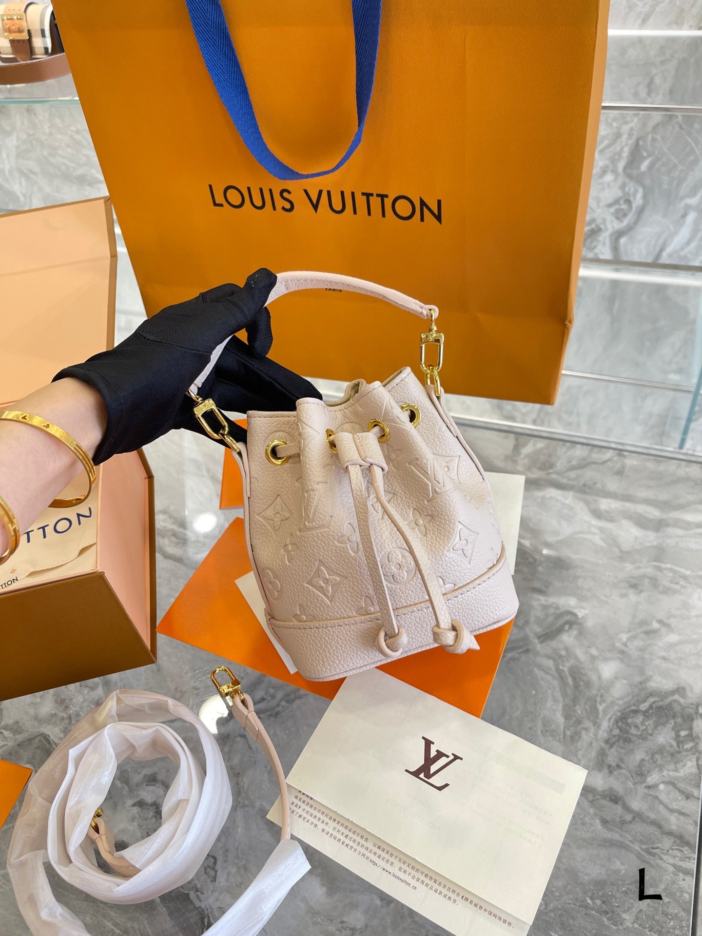 LV-BAG342