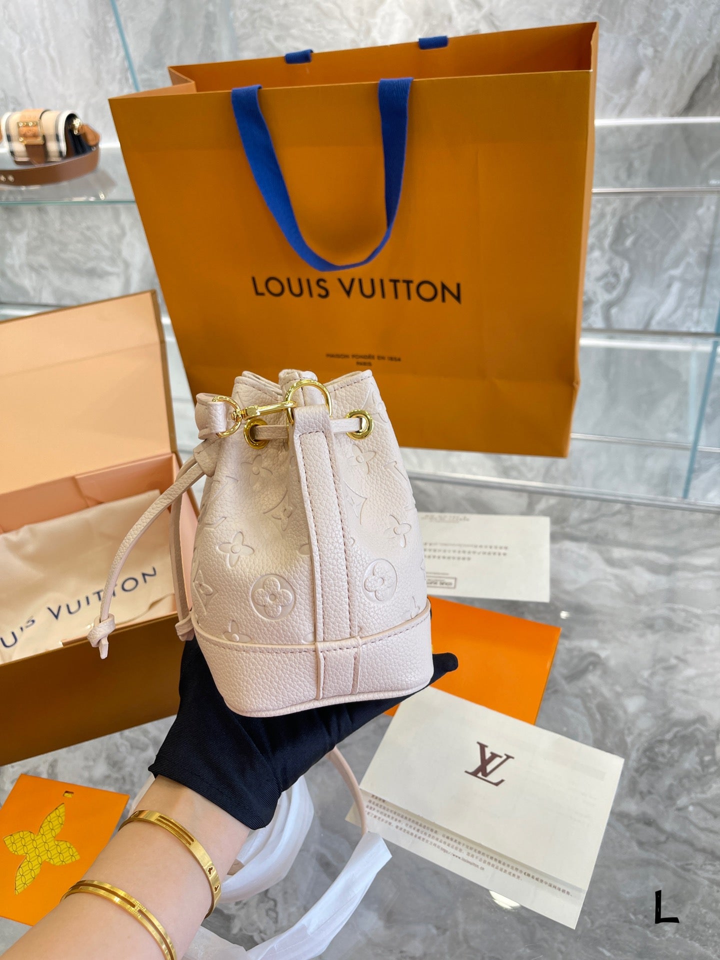 LV-BAG342