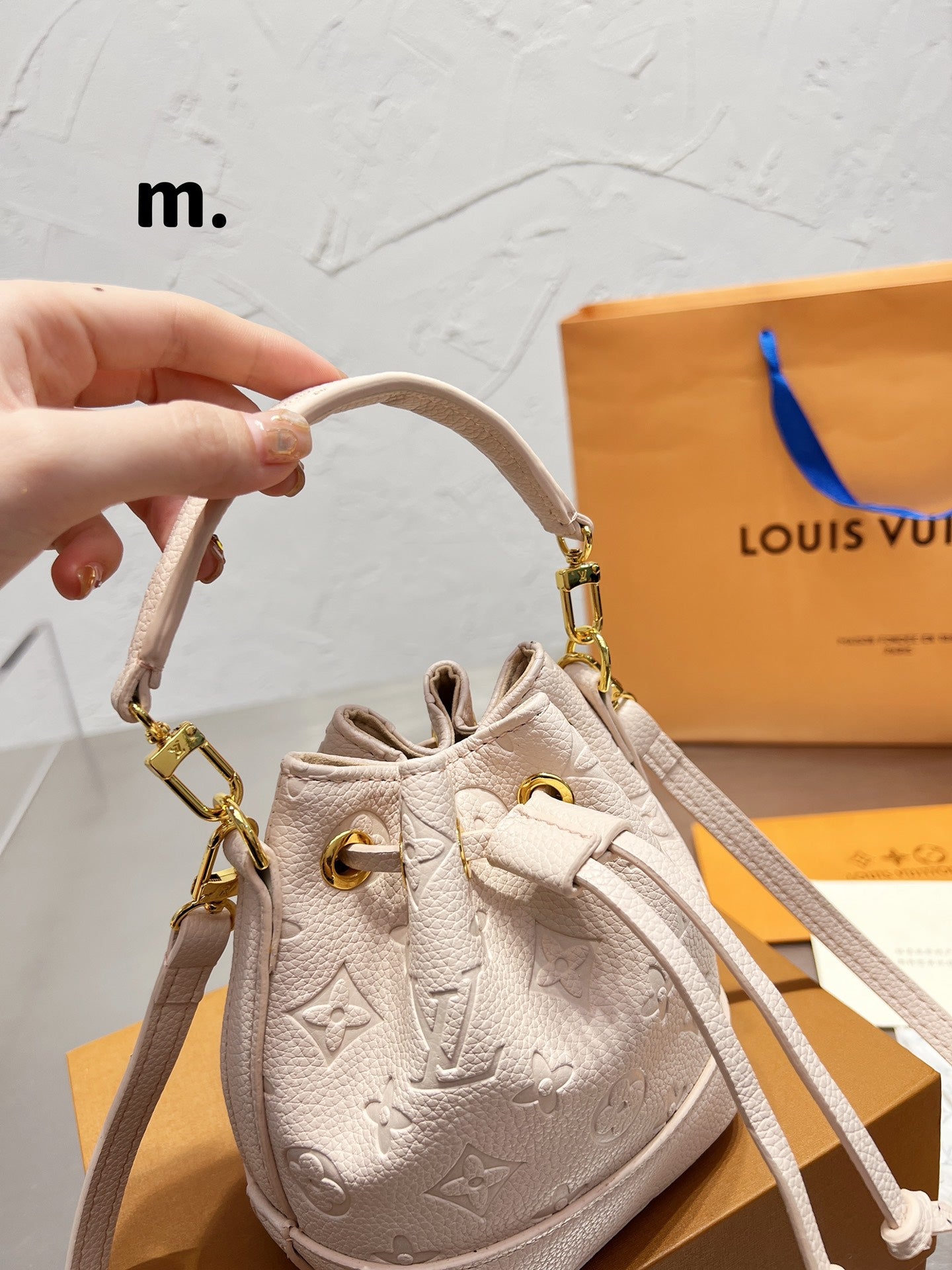 LV-BAG433