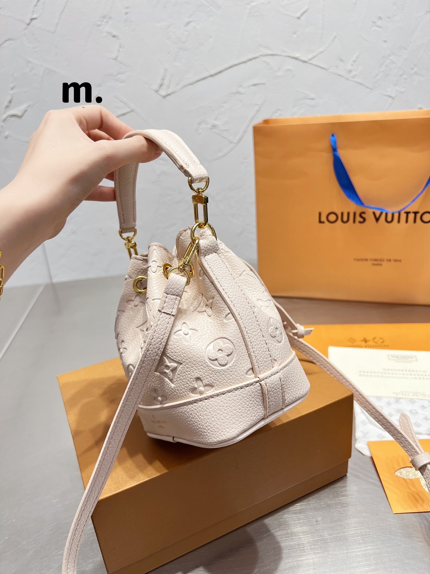 LV-BAG433
