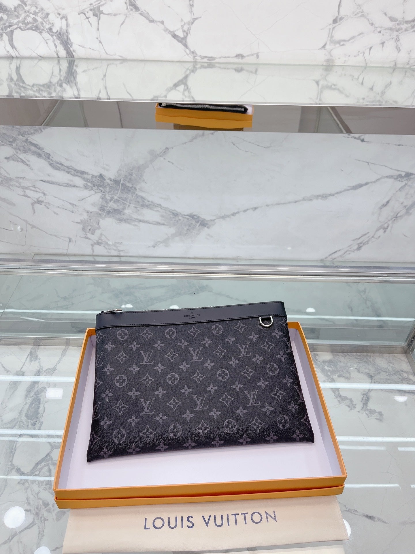 LV-BAG470