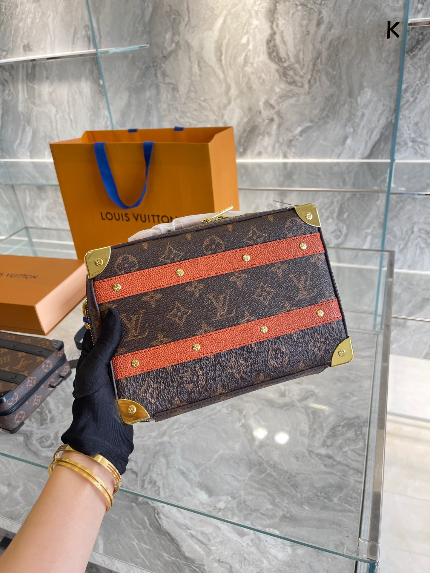 LV-BAG454