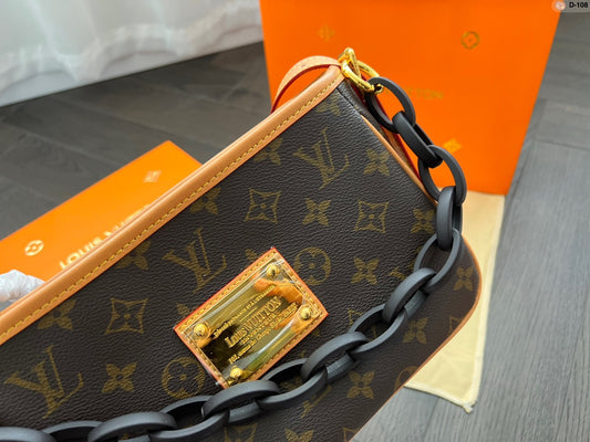 LV-BAG456