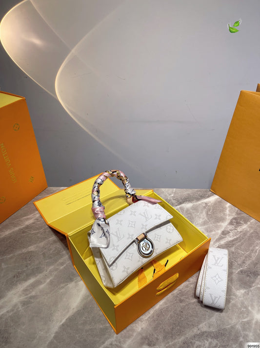 LV-BAG452