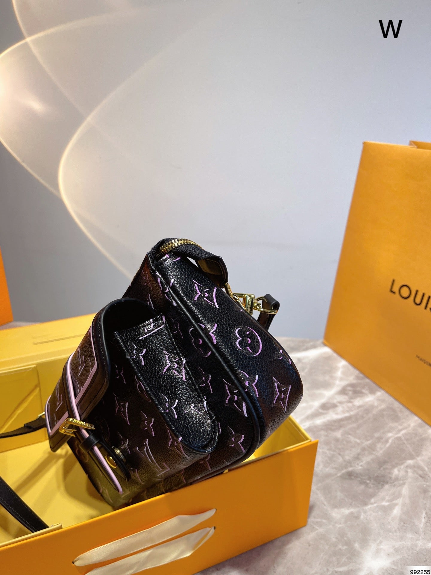 LV-BAG449