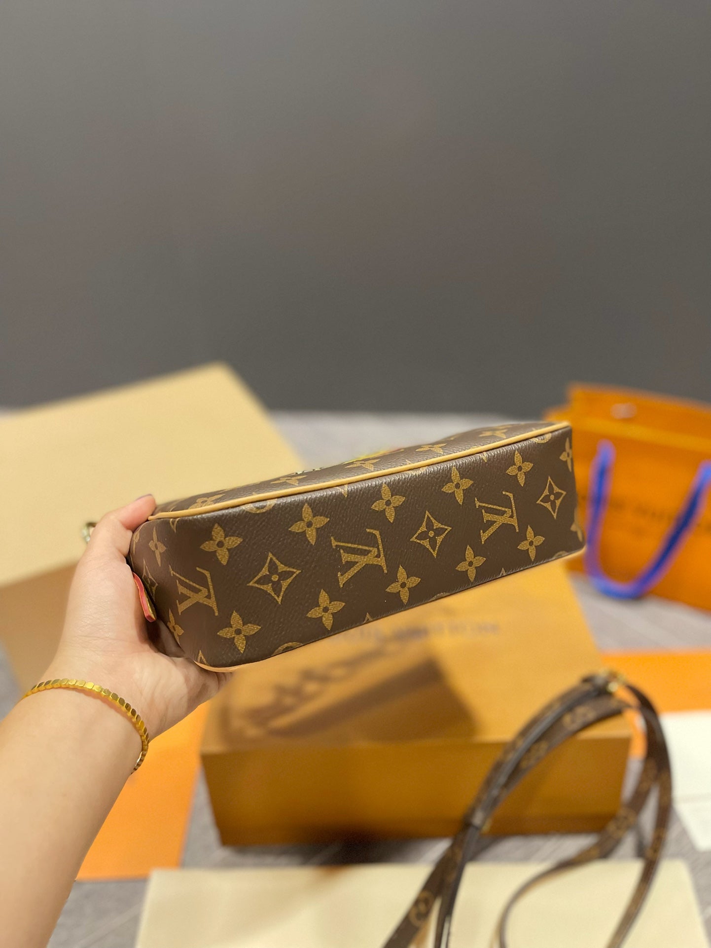 LV-BAG473