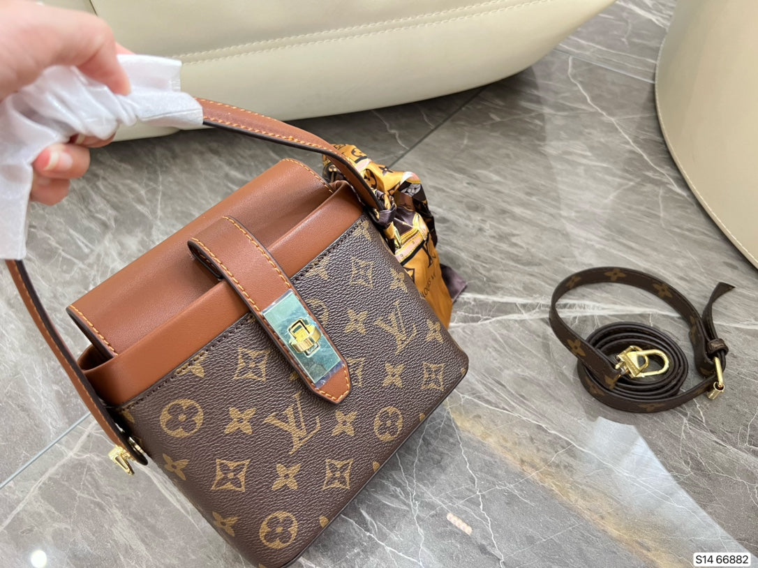 LV-BAG158