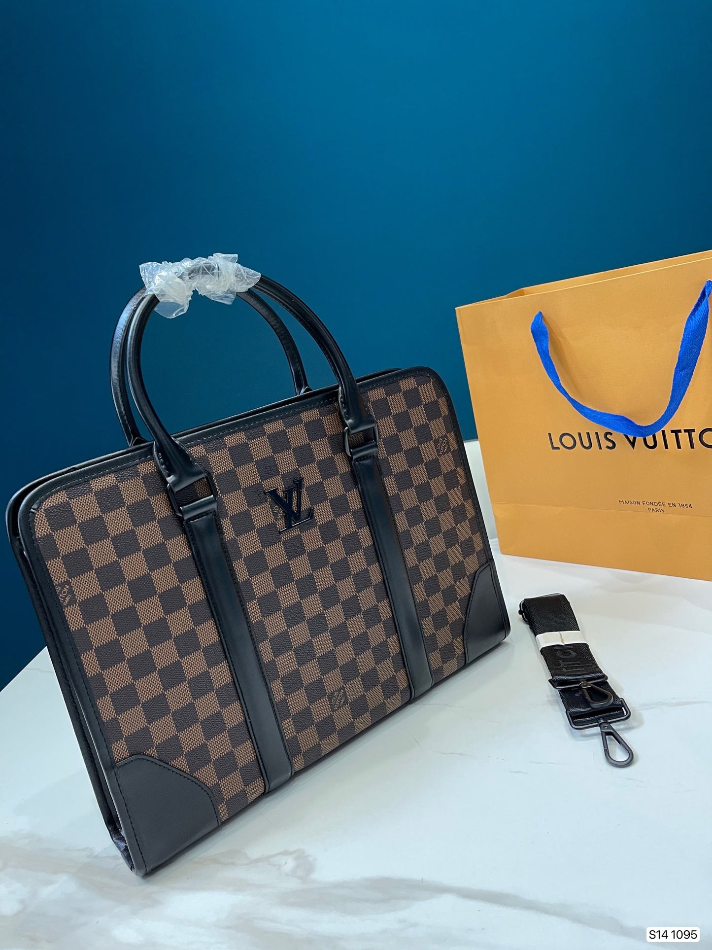 LV-BAG172