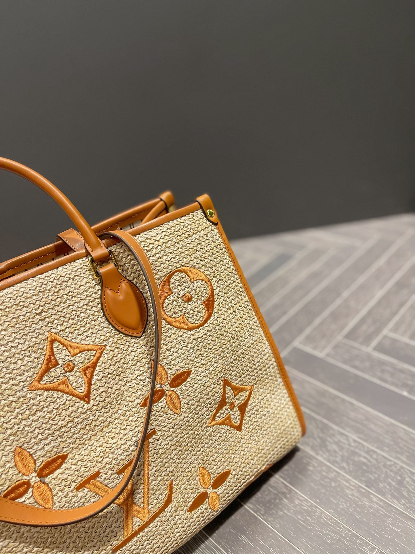LV-BAG166