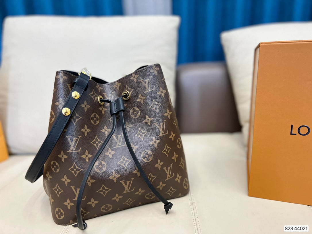 LV-BAG230