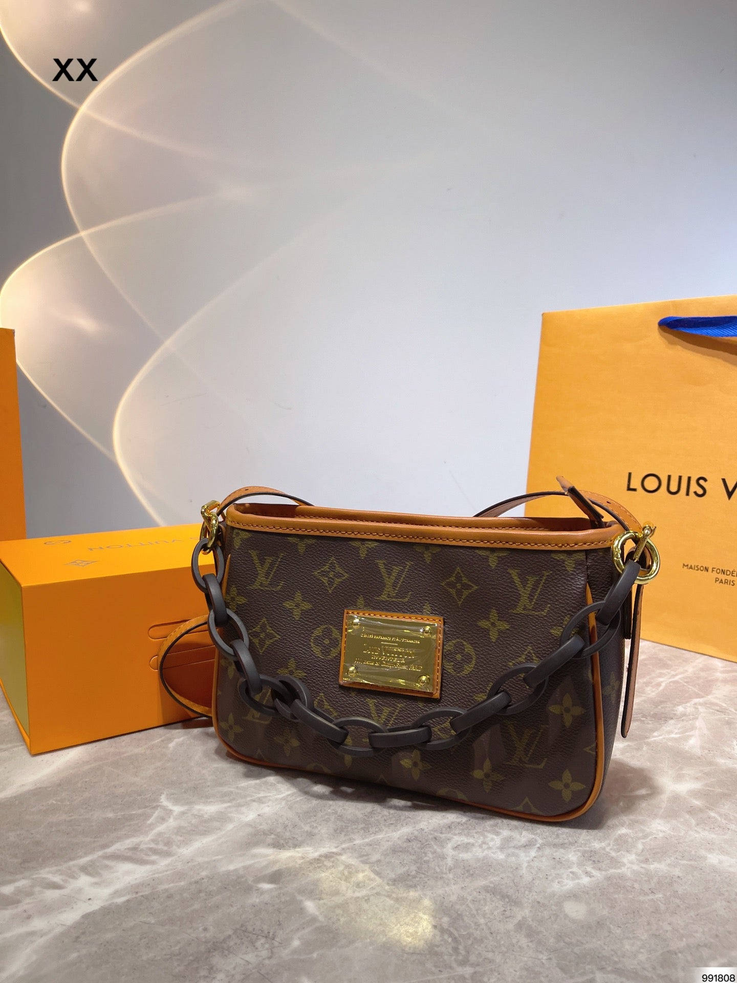 LV-BAG226