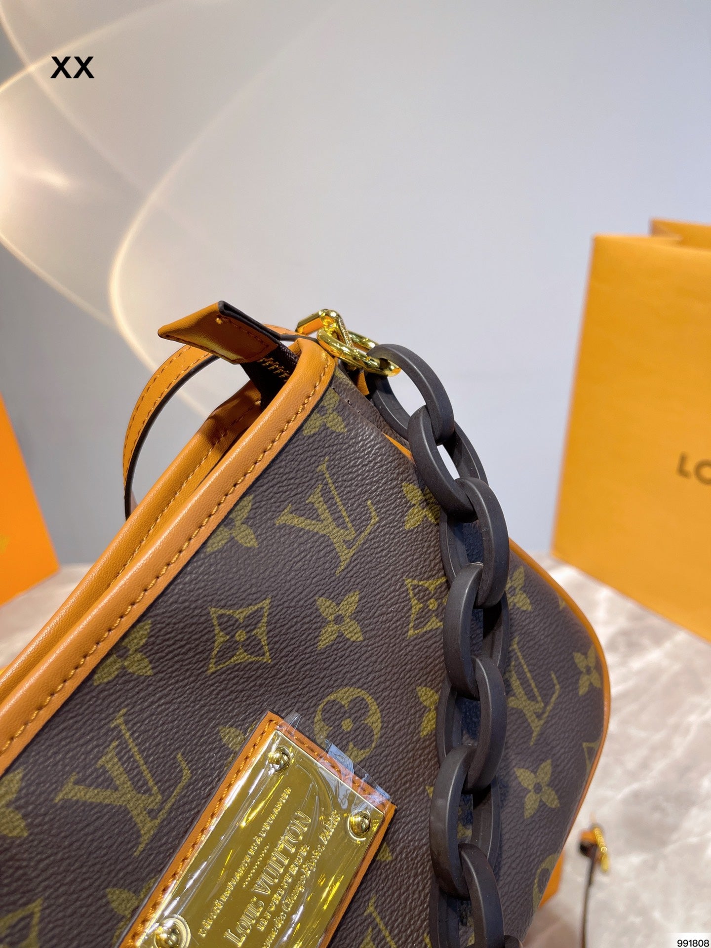 LV-BAG226