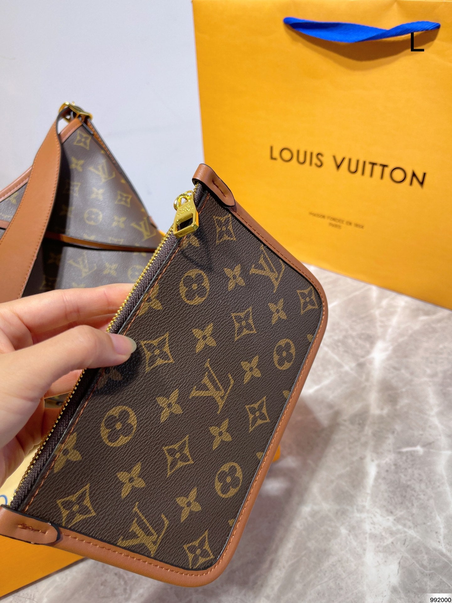 LV-BAG264