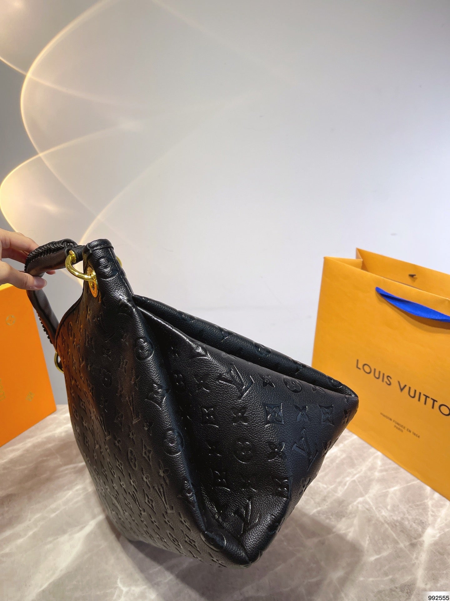 LV-BAG263