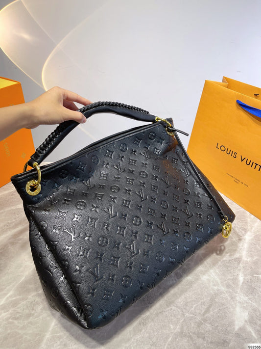 LV-BAG263