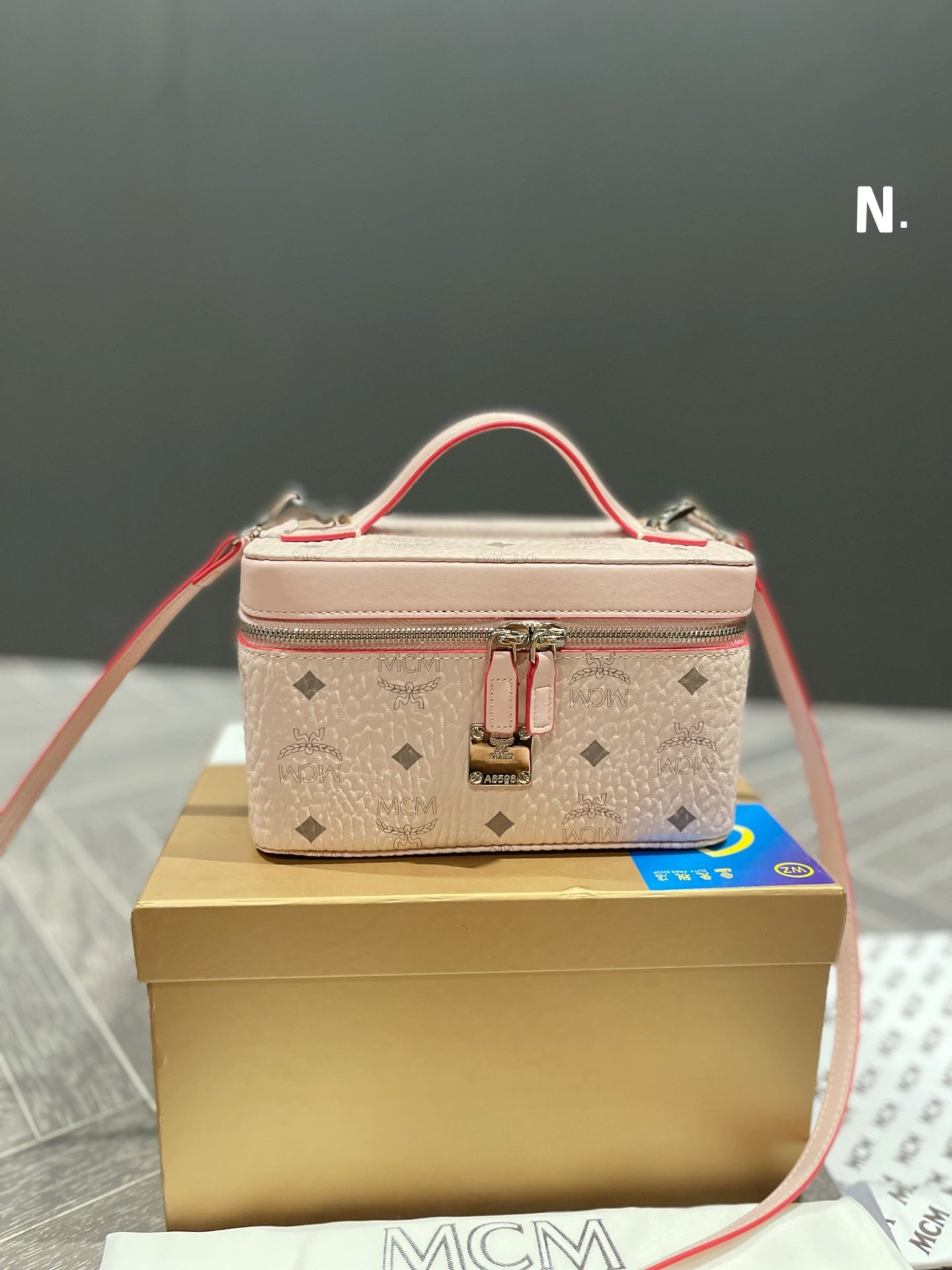 LV-BAG018