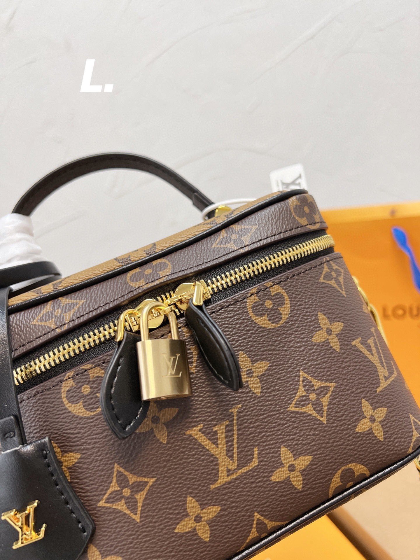 LV-BAG070