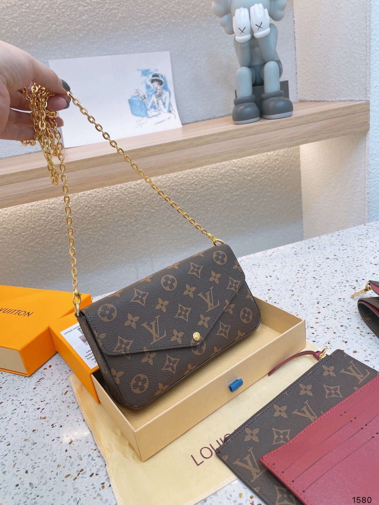 LV-BAG033