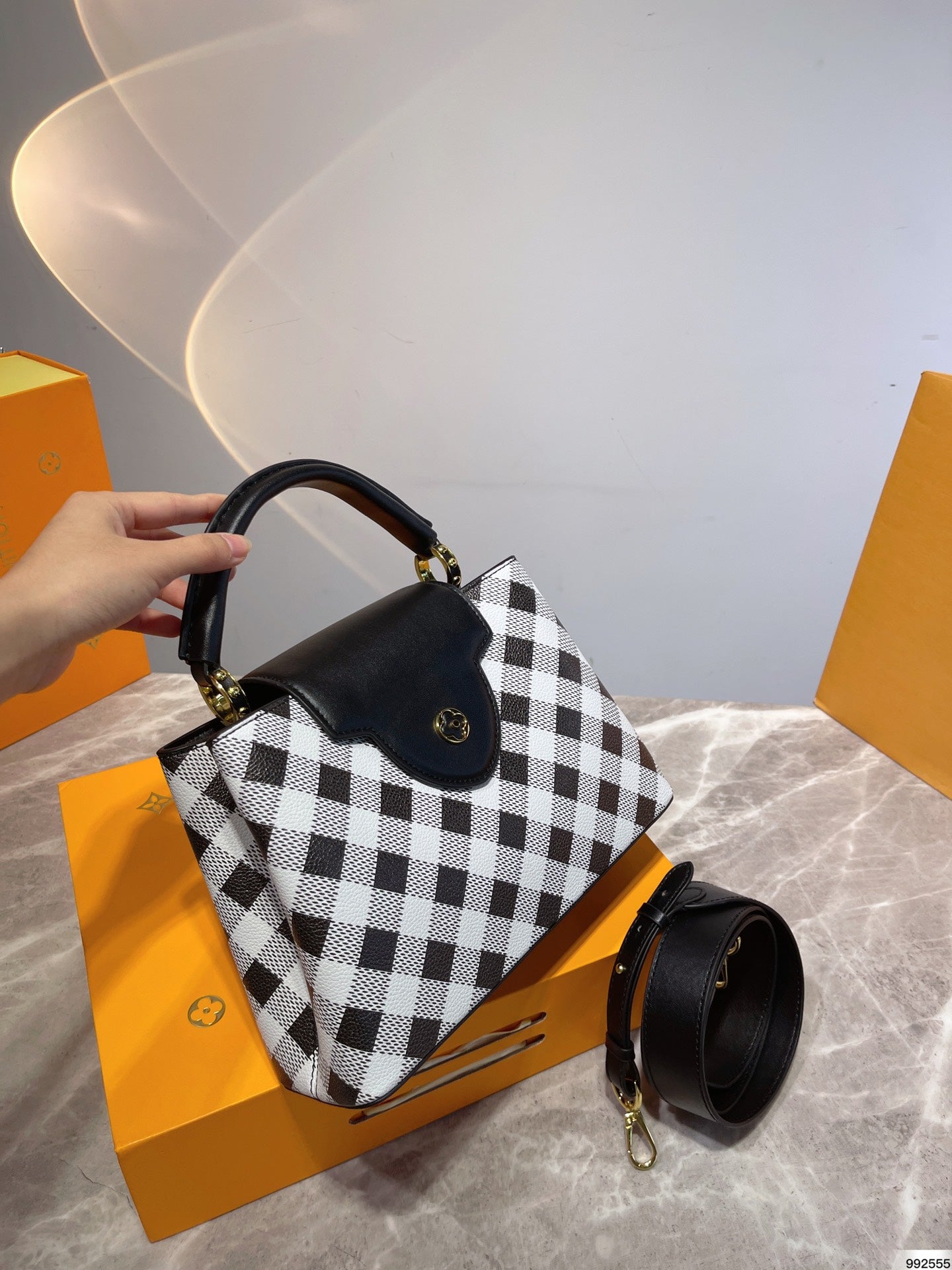 LV-BAG037