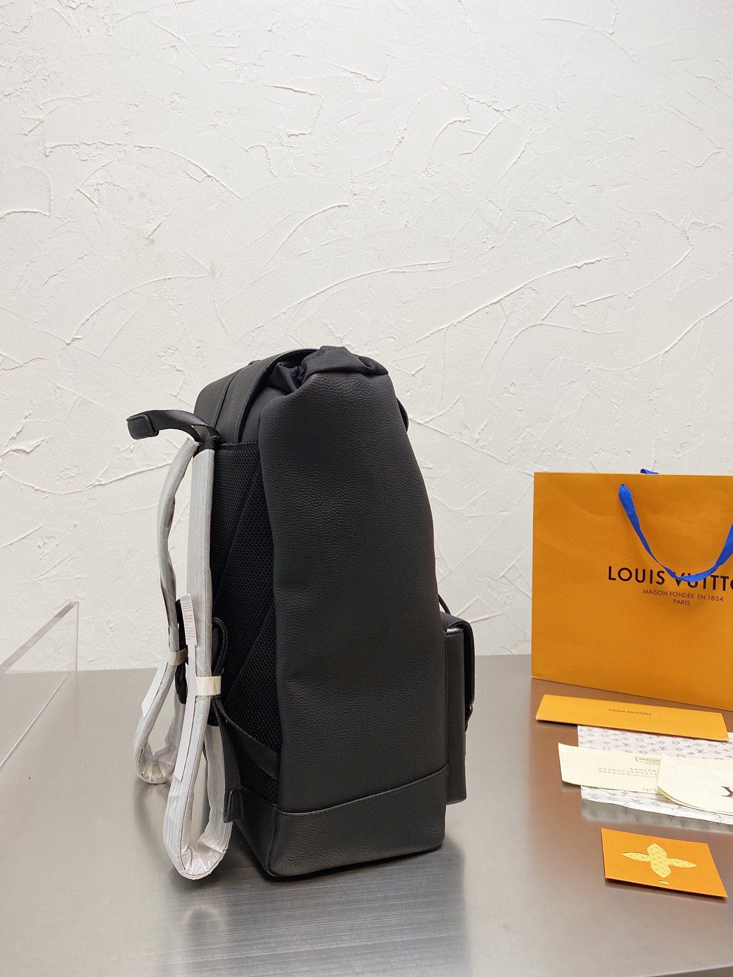 LV-BAG135
