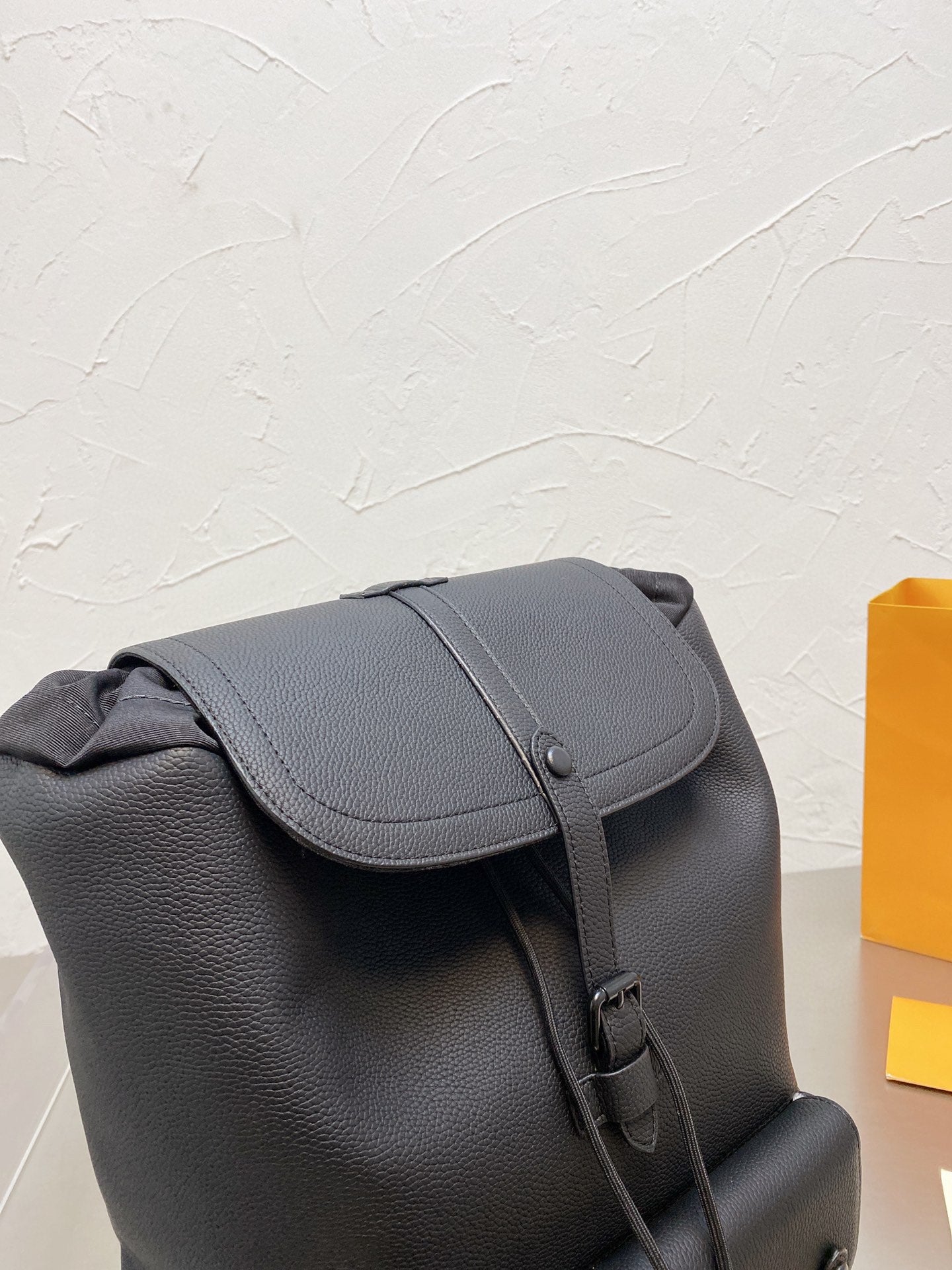 LV-BAG135
