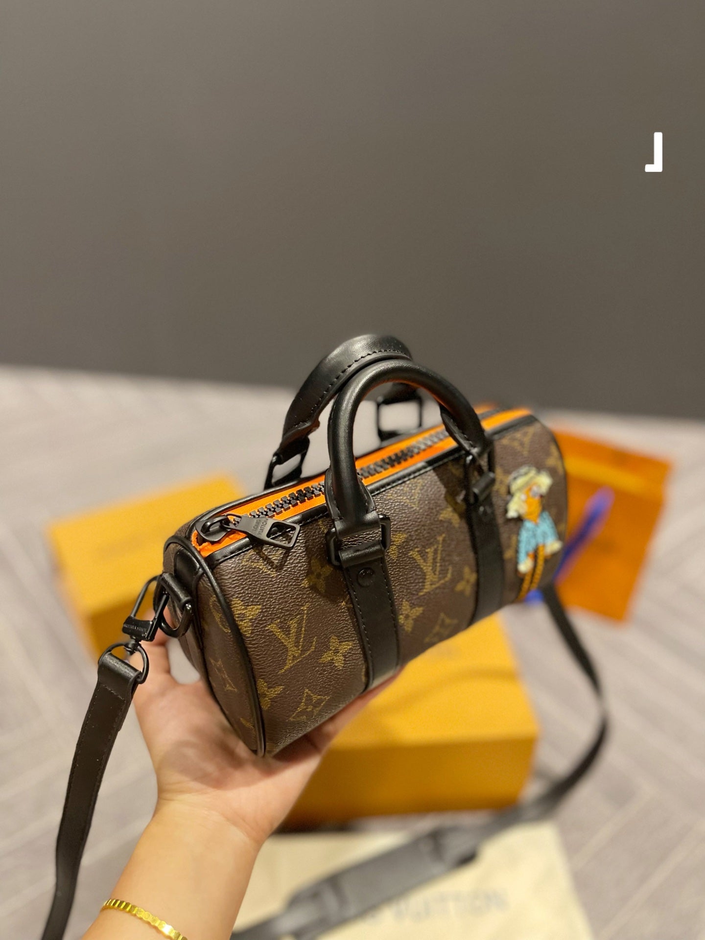 LV-BAG108