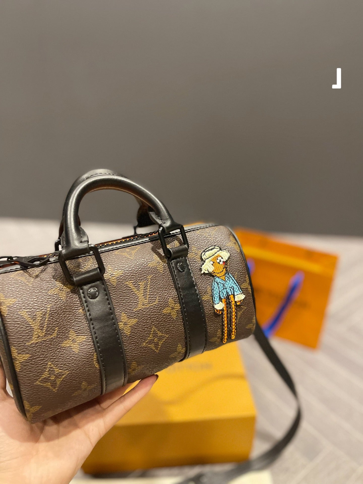 LV-BAG108