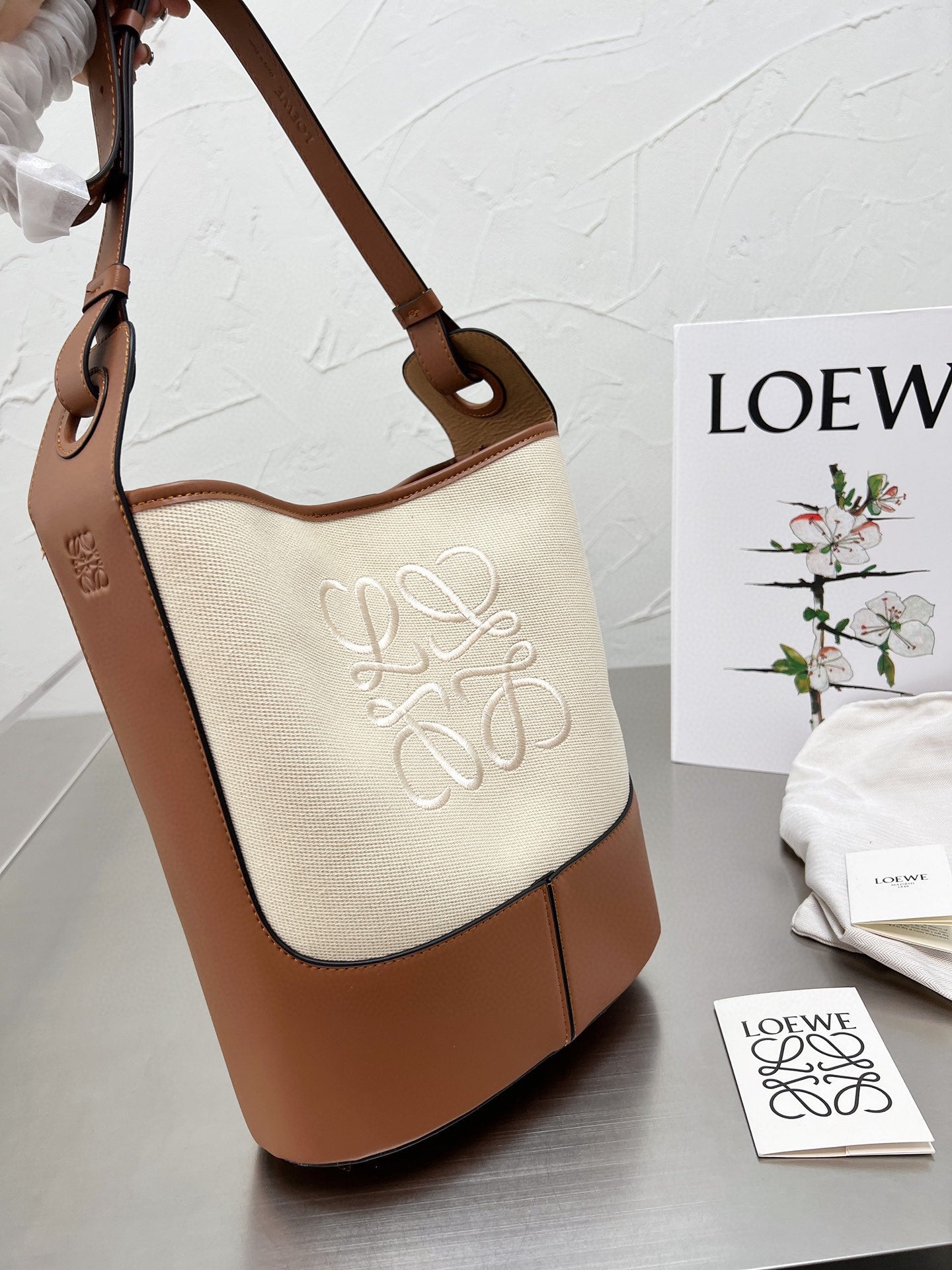 LV-BAG130
