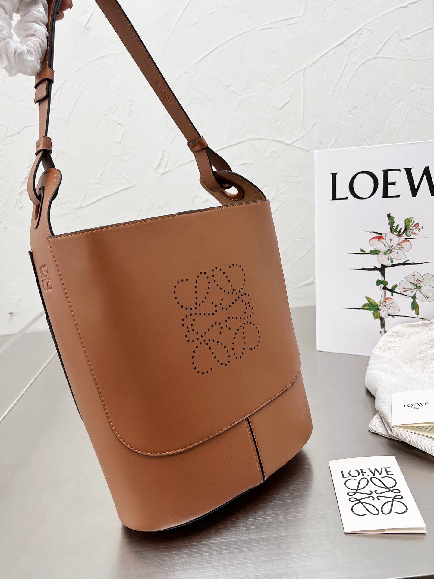 LV-BAG130