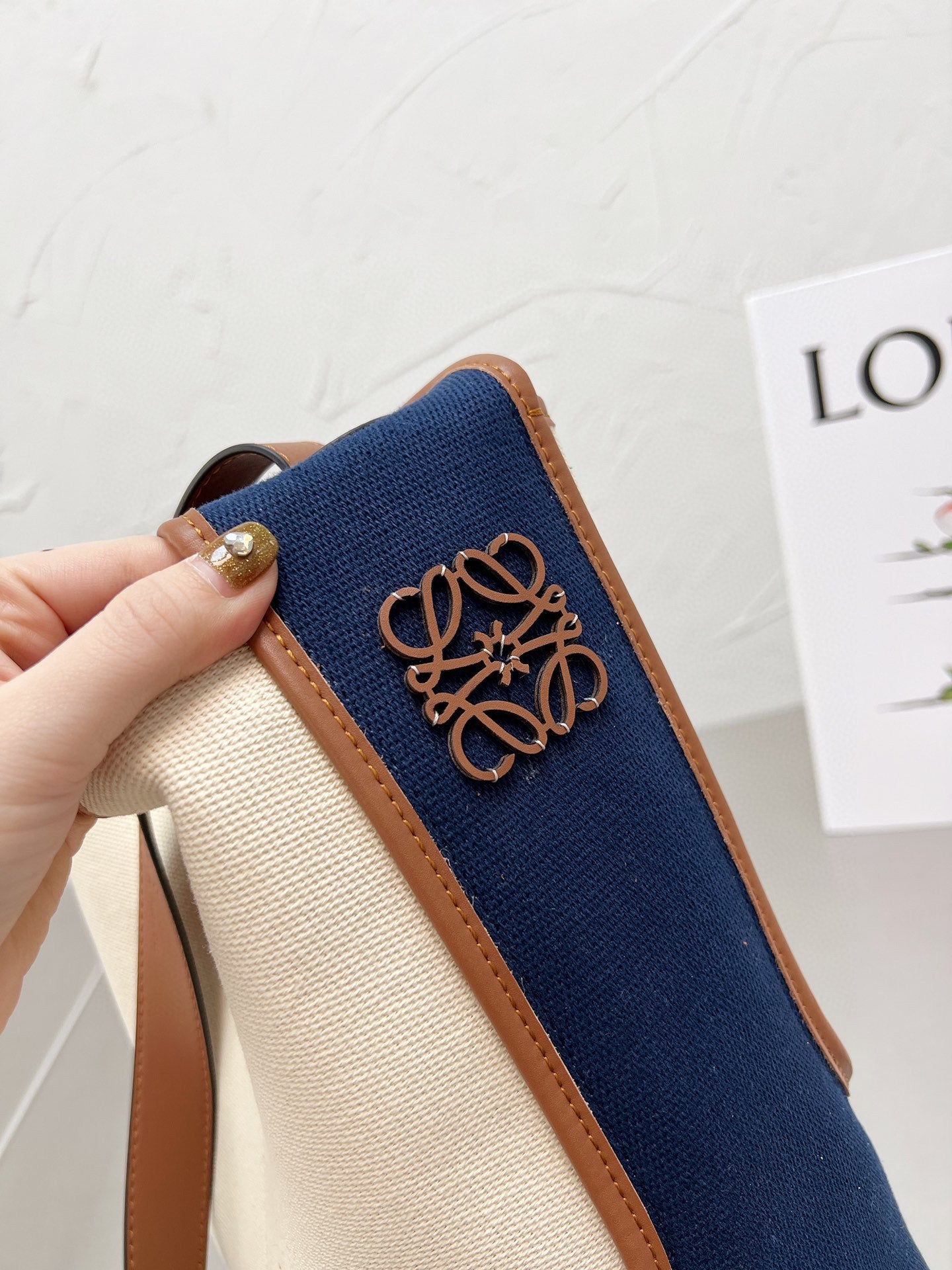 LV-BAG129