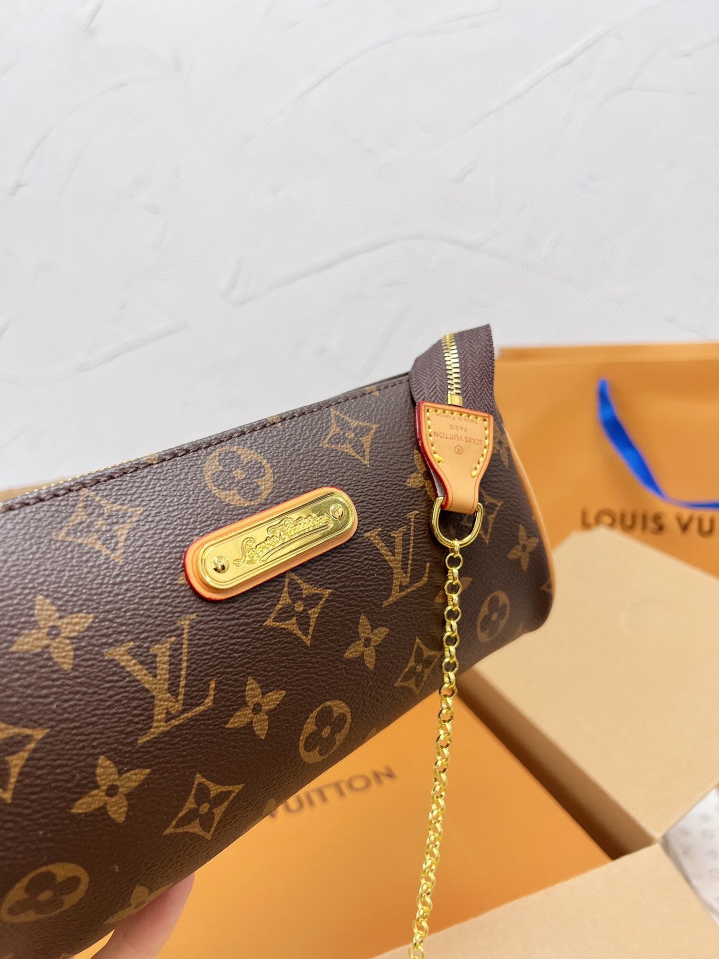 LV-BAG126
